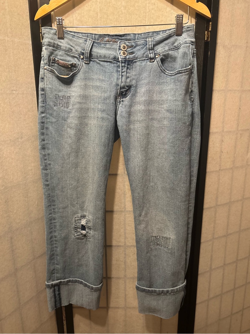BUBBLEGUM USA Vintage Y2K Light Blue Distressed Crop Jeans